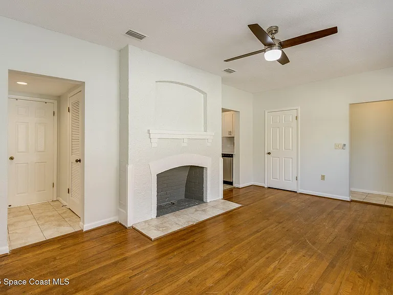 1501 S Shannon Ave #8 — Photo 6