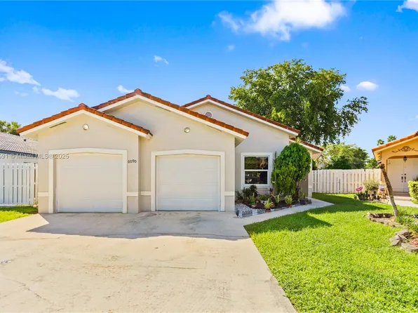 6090 NW 179th Ter, Hialeah, FL 33015
