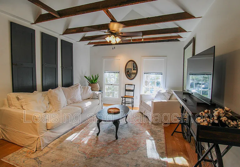 52 Chapel St #B — Photo 1