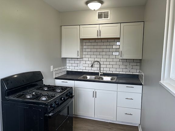 3rd image of 2174 Sullivant Ave Unit F