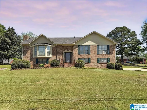 346 Lynn Dr, Mulga, AL 35118