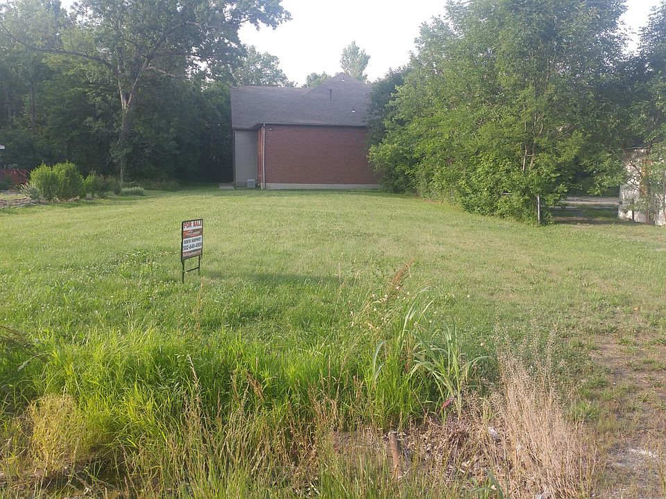 2nd image of 220 Highway 44 W