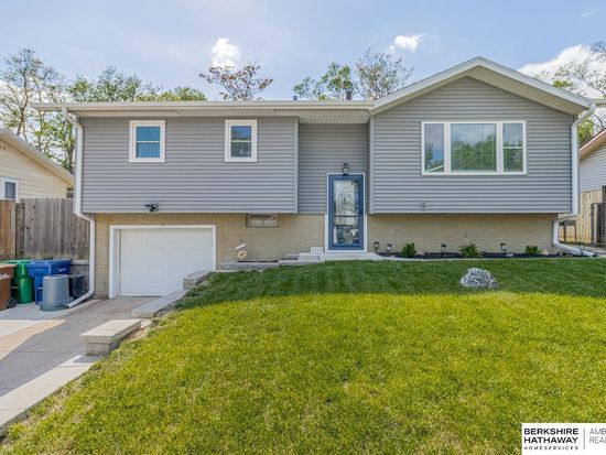 7310 Chandler Acres Dr, Bellevue, NE 68147