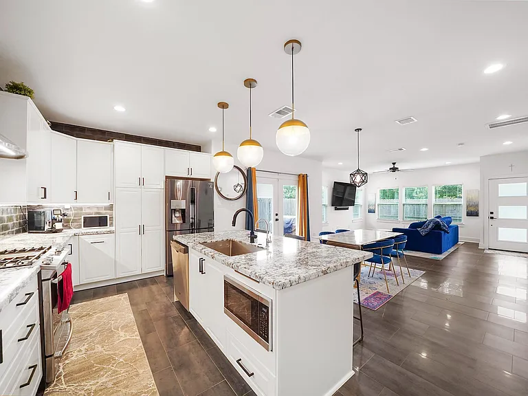 209 Blueberry St — Photo 13
