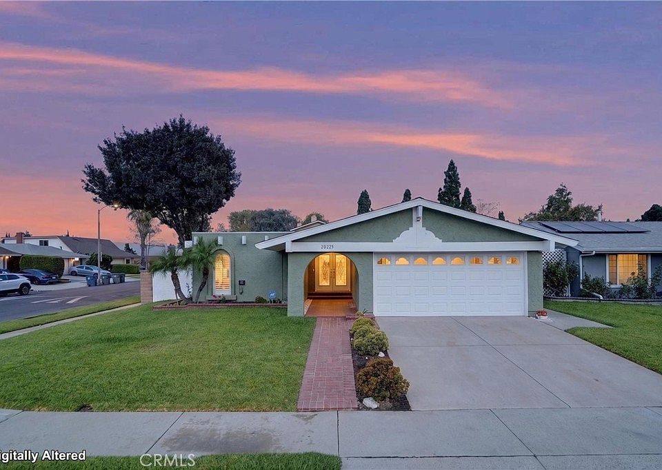 1st image of 20225 Hillford Ave