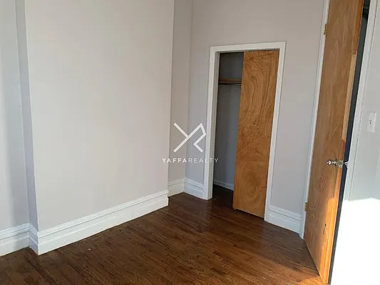 Rented by Yaffa Realty LLC | media 25