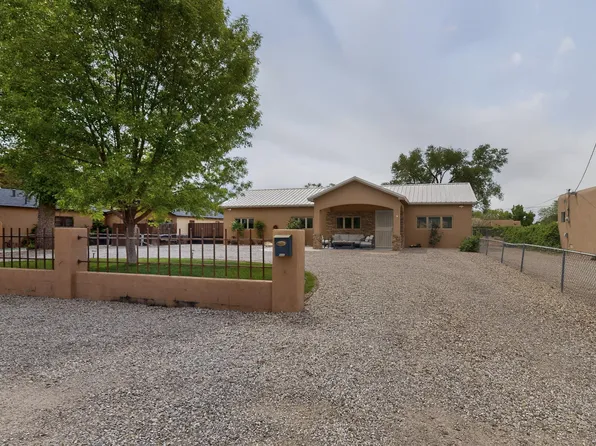 330 Schulte Rd NW, Los Ranchos De Albuquerque, NM 87107