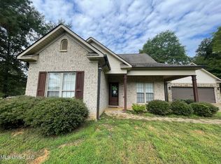 115 N Gregory St, Ecru, MS 38841