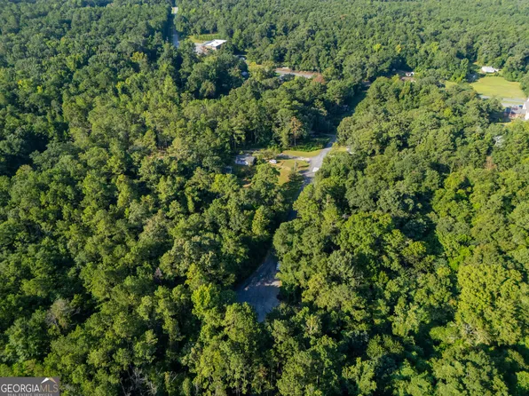 3821 Crest Dr, Macon, GA 31217