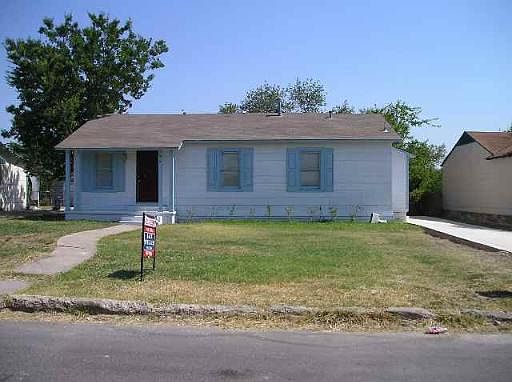 1st image of 610 CLOWER ST
