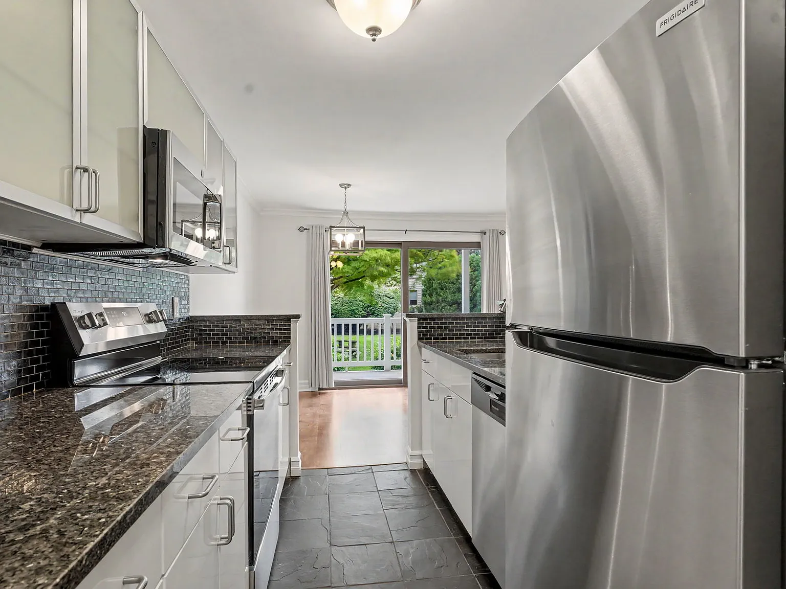 1 bed, 1.0 bath, 954 sqft, $2,700 — Photo 4