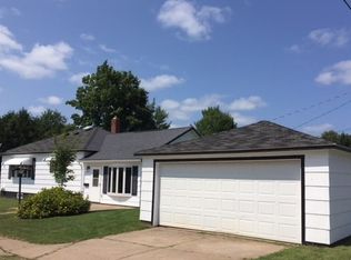 1402 N 2nd Ave, Iron River, MI 49935