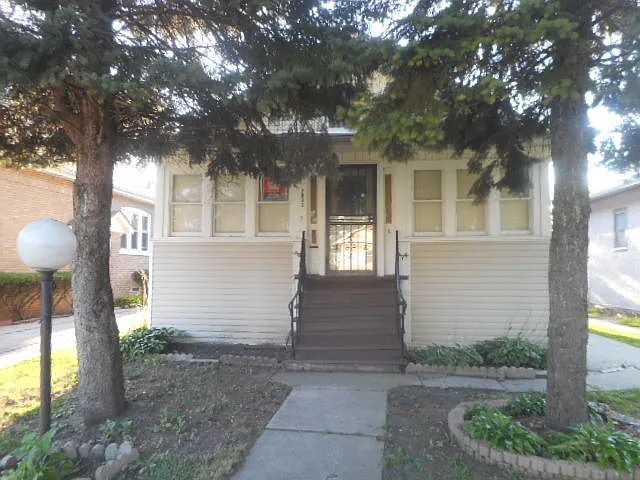 2033 S 8th Ave photo 1