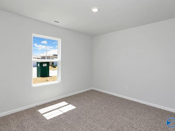5th image of 1507 Heritage Cir SE