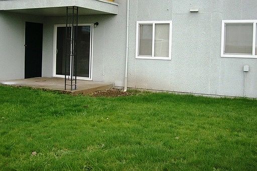 5th image of 101 N 10th St APT 17