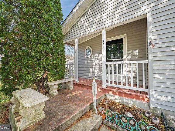 3rd image of 326 Persimmon Cir W #326
