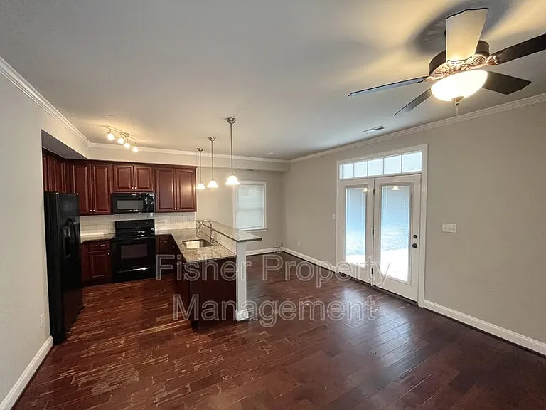 1411 Porter St #B — Photo 5