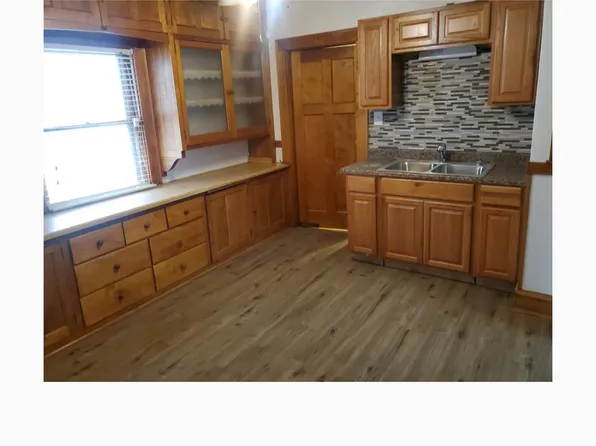 (undisclosed Address), Milwaukee, WI 53208