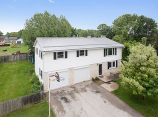 6809 Bunker Hl, Wrightstown, WI 54162