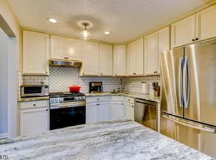 121 Woodward Ln, Basking Ridge, NJ 07920