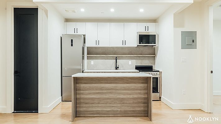 1st image of 471 Tompkins Ave #4B