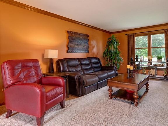 5th image of 7665 Acorn Ct