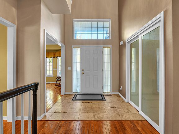 3rd image of 47671 Vistas Circle Dr N