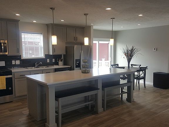 2nd image of 4768 52nd St