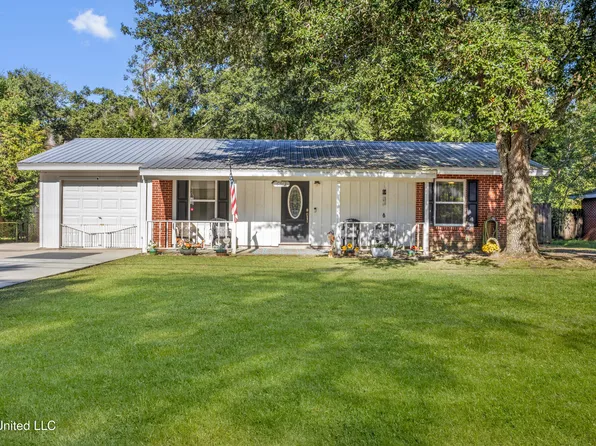 6913 Barnes Rd, Moss Point, MS 39563