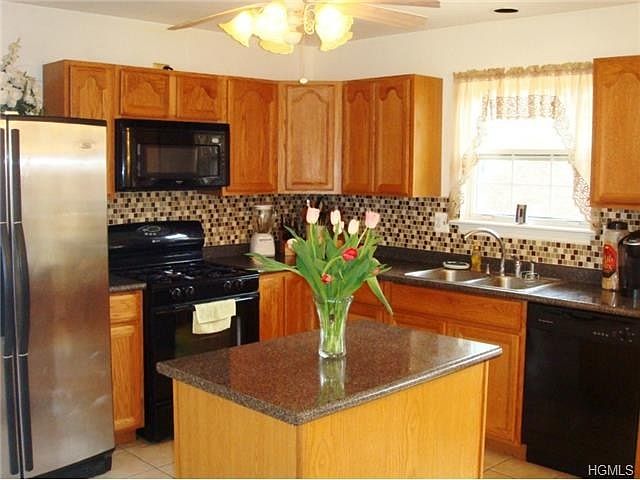 1st image of 39 Brewster Dr