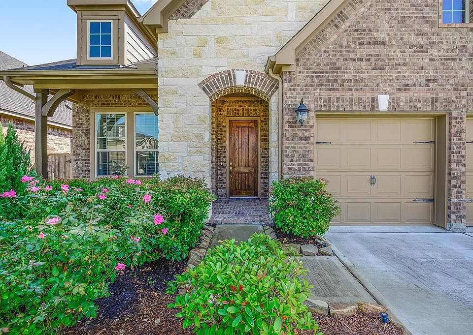 Beautiful 1 story home brick and stone home with lots of upgrades through out, starting with the 8 foot solid wood front door.