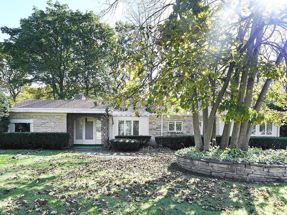 1st image of 6746 N Holly Ct