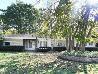 6746 N Holly Ct, Fox Pt, WI, 53217