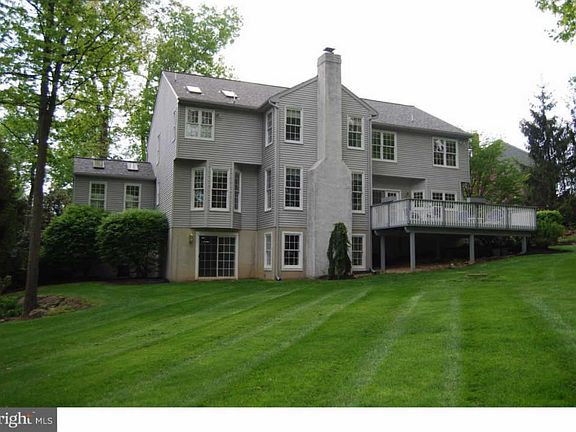 2nd image of 65 N Iroquois Ln