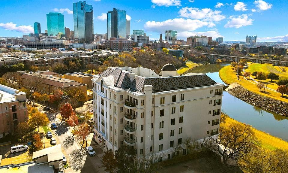 1st image of 501 Samuels Ave APT 610