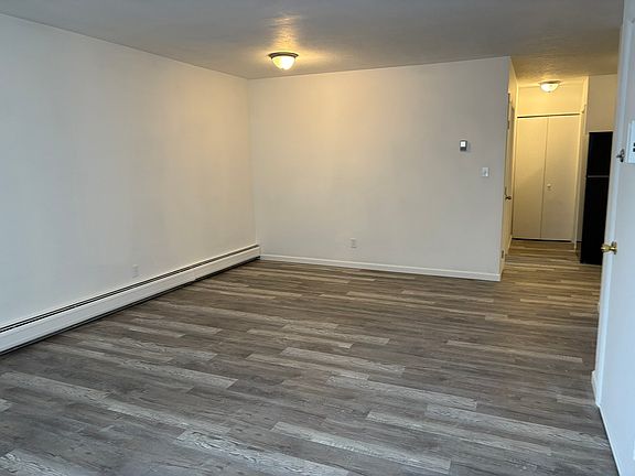 3rd image of 15229 Maple Park Dr APT 3