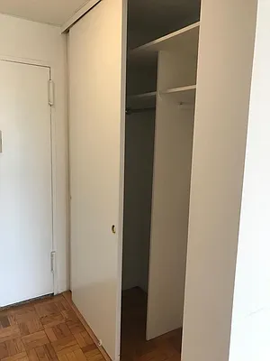 Rented by Hampshire Assets LLC | media 11