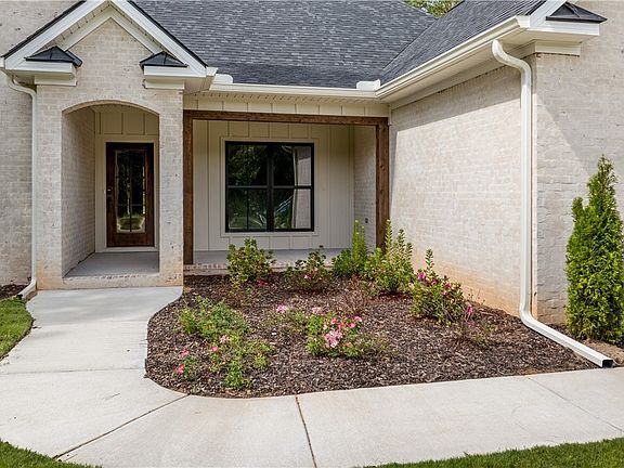 5th image of 19034 Northside Heights Rd