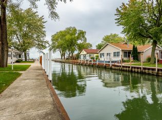 359 N Y Pl, Port Clinton, OH 43452