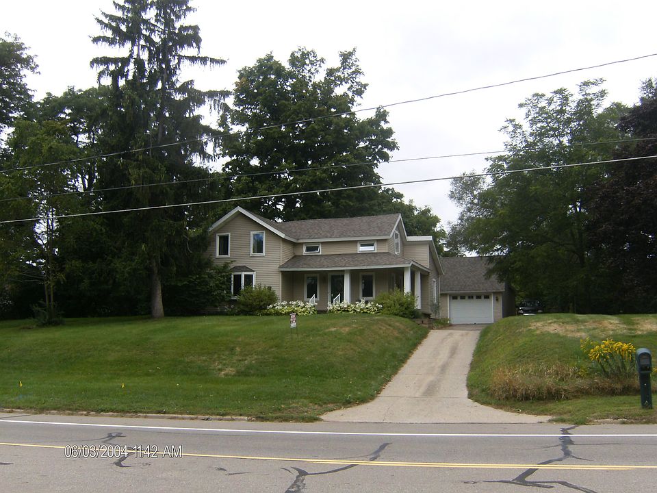 1st image of 920 S Cochran Ave
