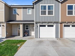 1697 NE 8th St, Hermiston, OR 97838