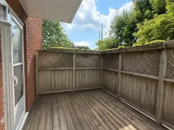 864 Brealey Dr #1A, Peterborough, ON K9K 1P6