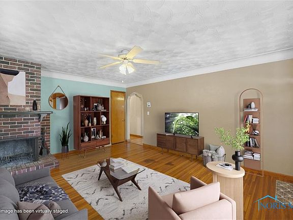 4th image of 20 Santus Dr