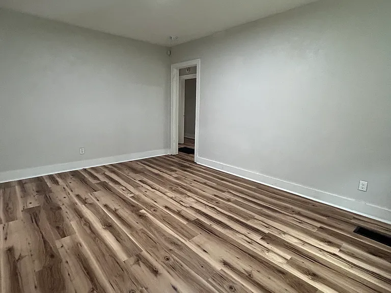 167 Treehaven Dr — Photo 3