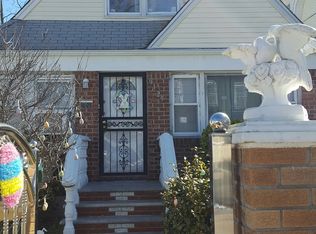 9125 184th St, Hollis, NY 11423