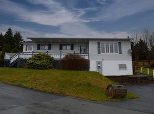 32 Bunker Hl, Carbonear, NL A1Y1A8