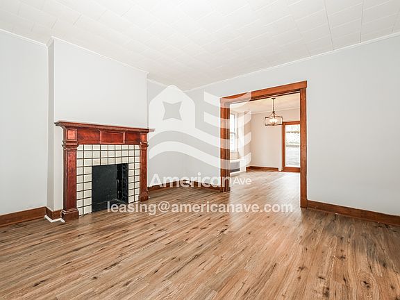 2-Living Room