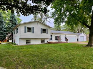 1414 Jasper St, Onawa, IA 51040