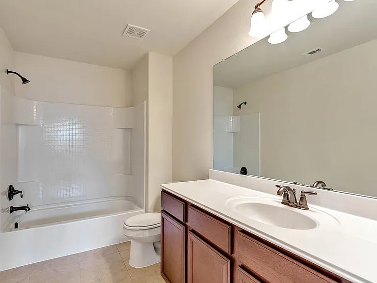 1673 Breanna Ln — Photo 12