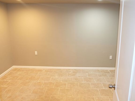 4th image of 210 Rutledge St
